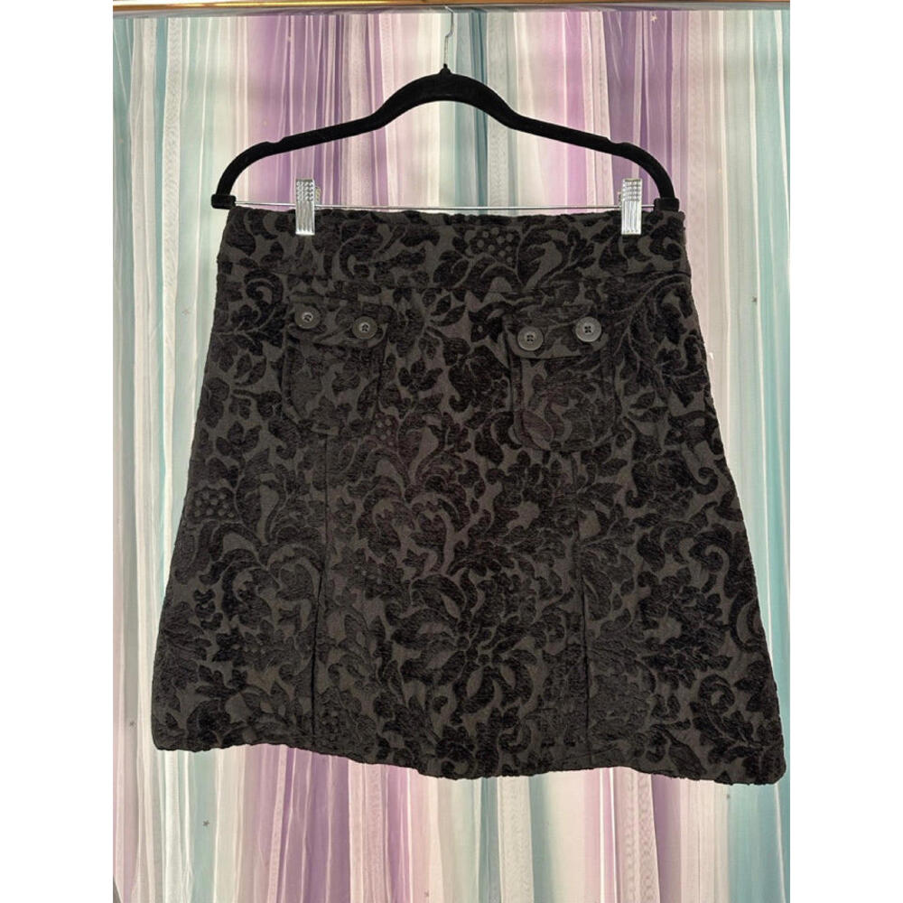 Black quilted skirt